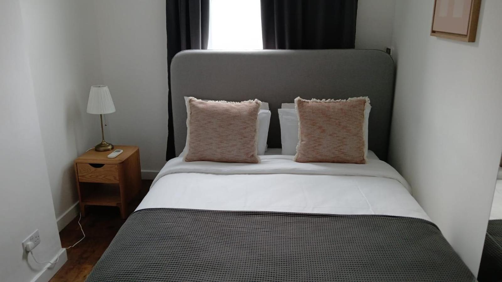 Luxury 2-Bedroom Flat In Camden Londra Esterno foto