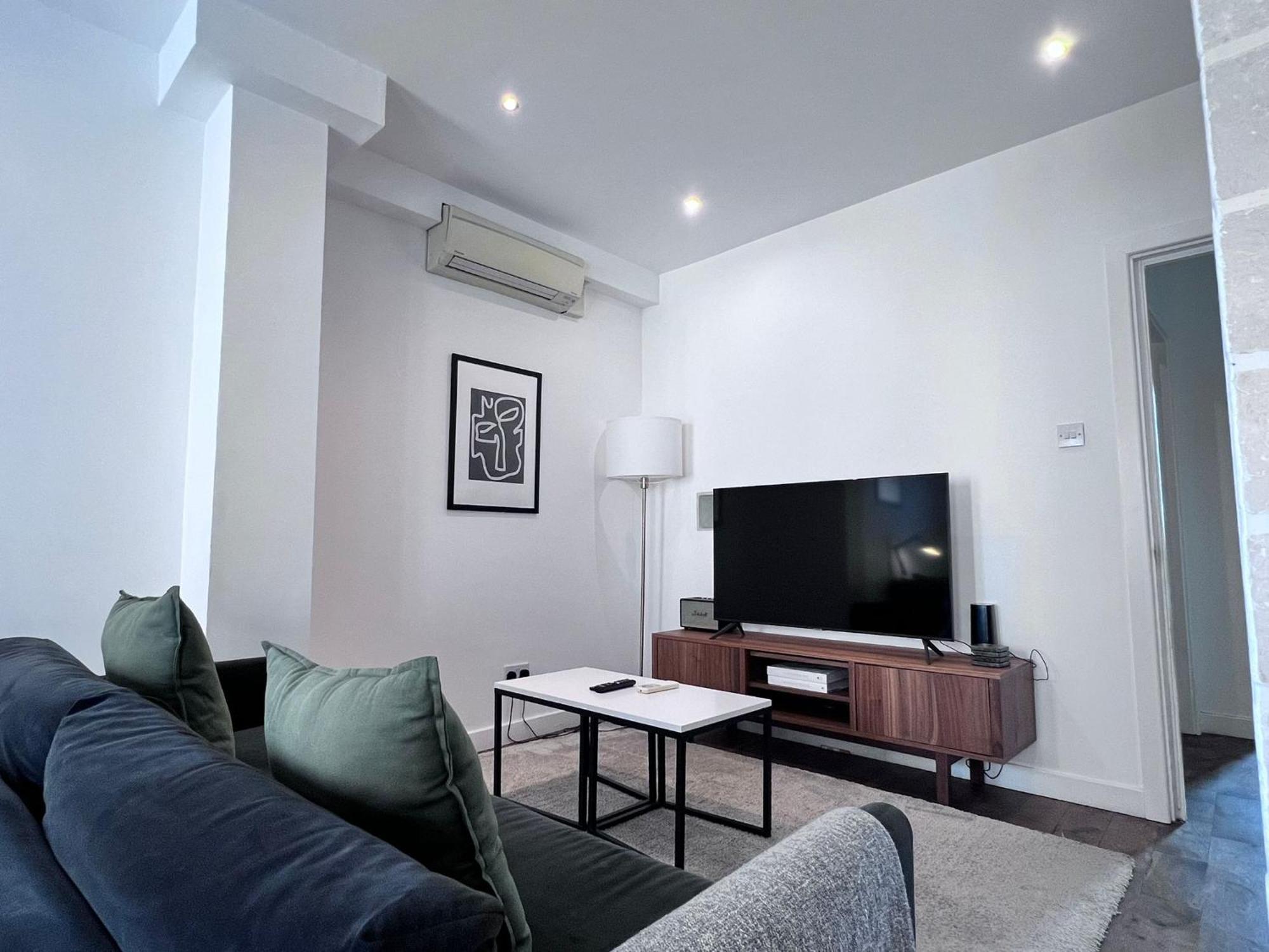 Luxury 2-Bedroom Flat In Camden Londra Esterno foto